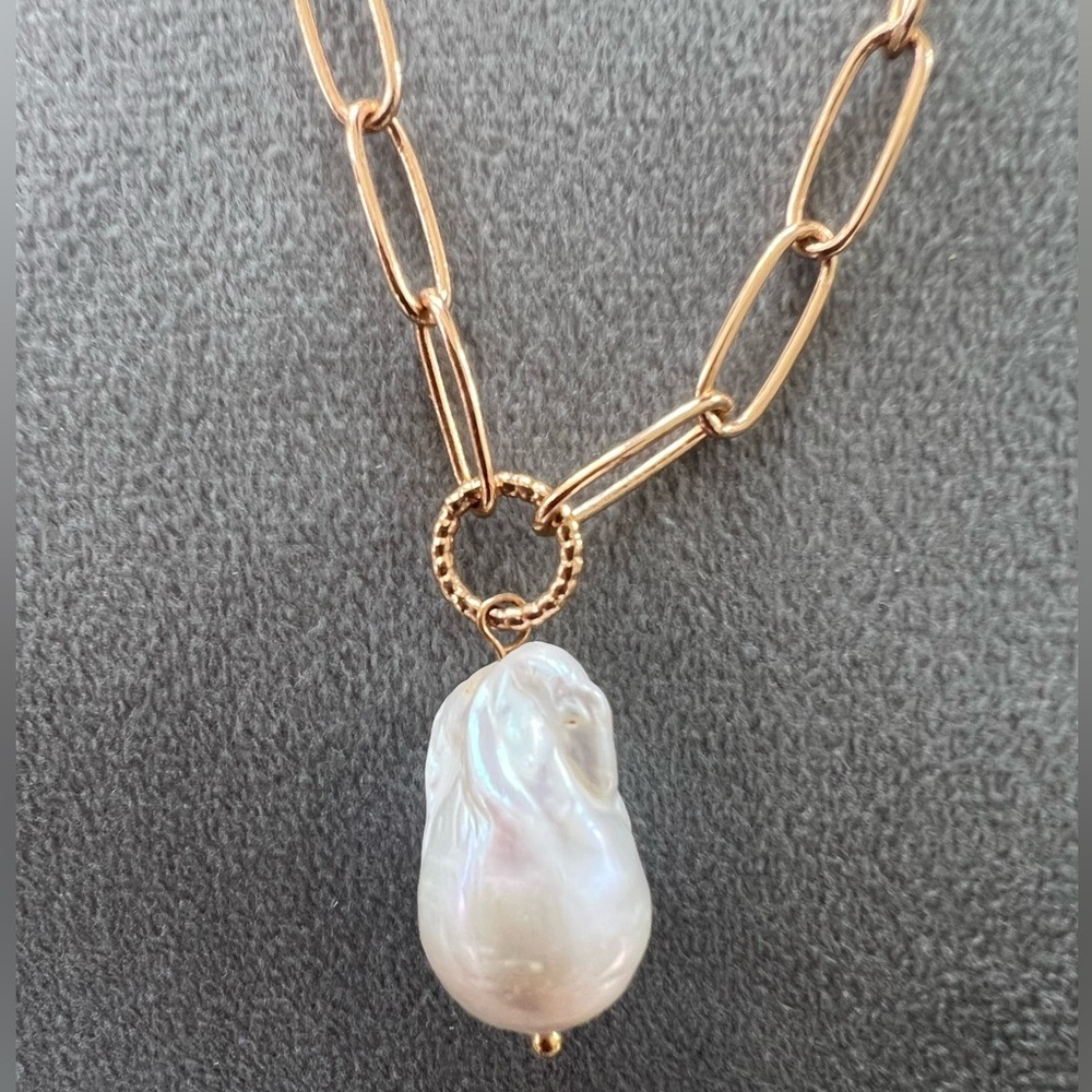 ettika Gold Chain Necklace with White Pearl Teardrop - Picture 4 of 6